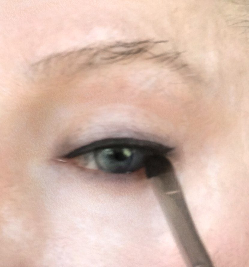 eyeliner crossdresser makeup application crossdresser makeup eye liner application