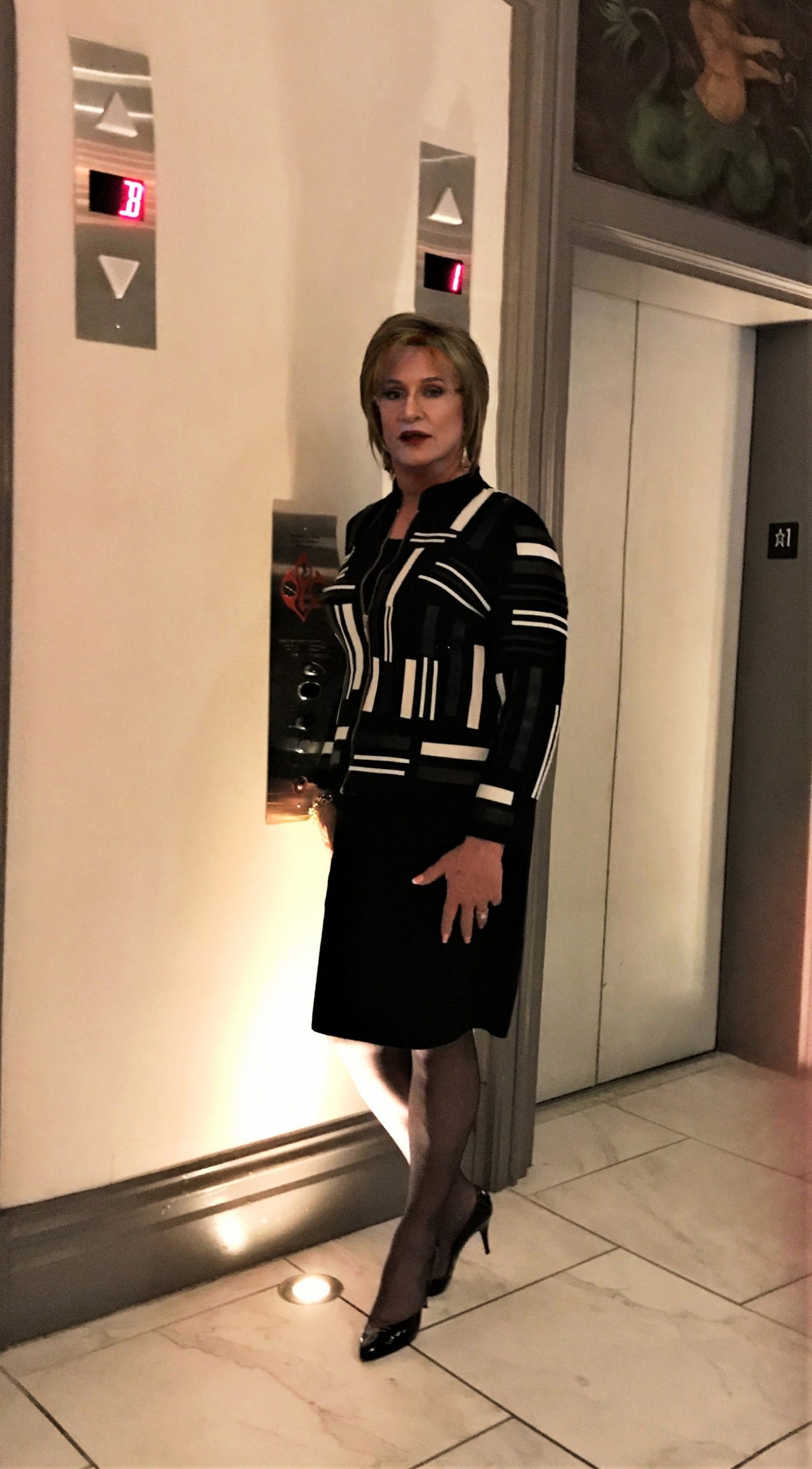 Crossdresser Micki Finn