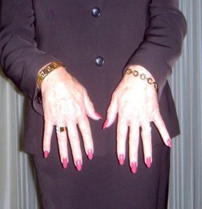 crossdresser nails