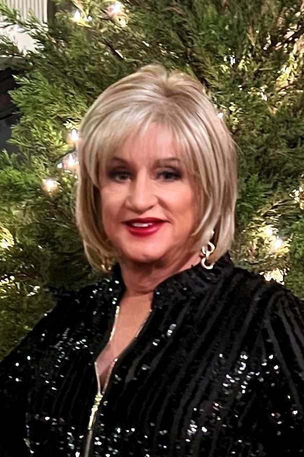 MATURE CROSSDRESSER
