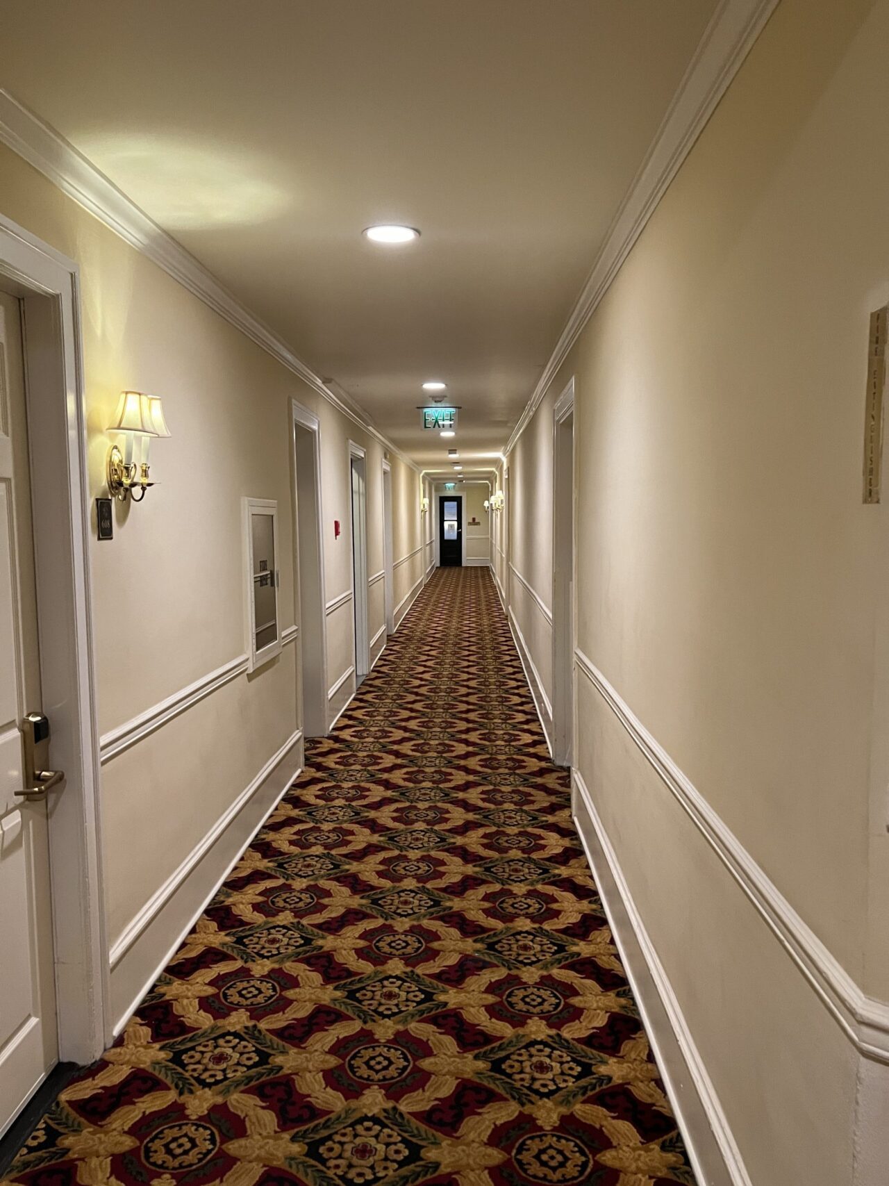 hotels are always part of my crossdressing destination